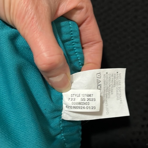 Under Armour loose running shorts - Picture 8 of 9